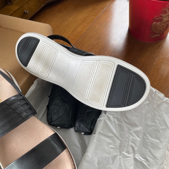 Coke Haan sandals - Picture 3 of 4